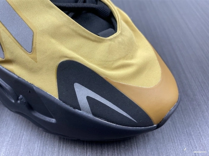 MNVN Boost Flux' GZ0717 Yeezy 'Honey 700 0809